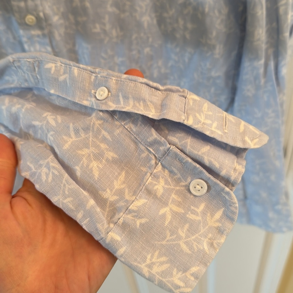 Club Monaco 100% linen button down shirt - Picture 6 of 12